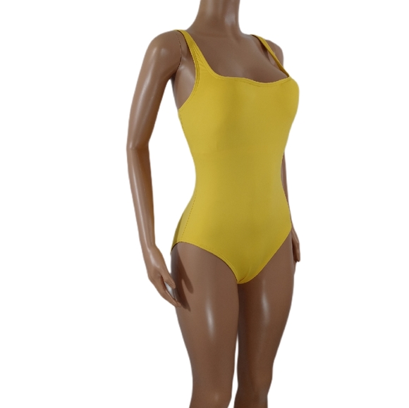 Michael Kors Swim SuitBack Lace Up DesignBody: 8 - Picture 3 of 4